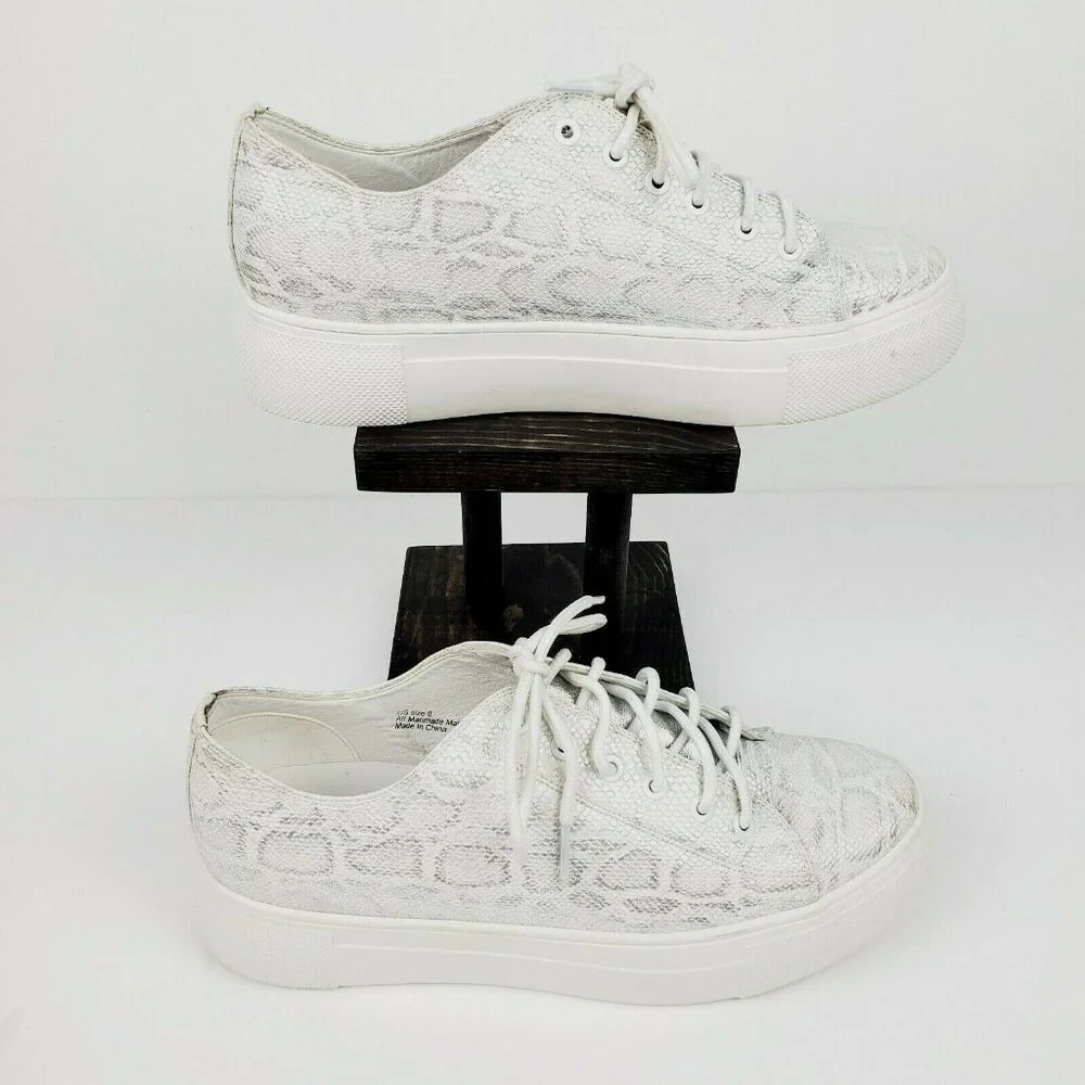 Very Volatile Women's Metallic Snake Print Platform Shoes Sz 8 EUC MUST SEE!